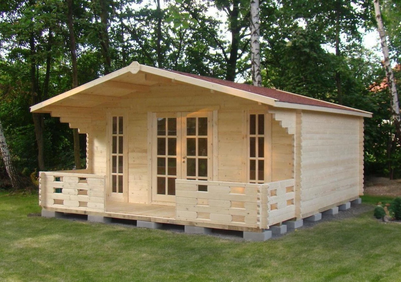 mały drewniany domek